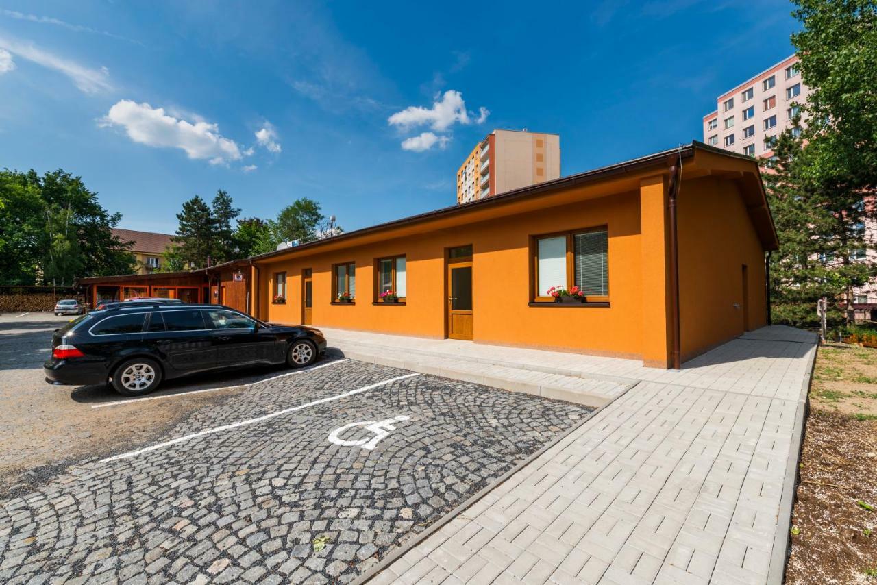 Penzion Piranha Mělník Eksteriør billede
