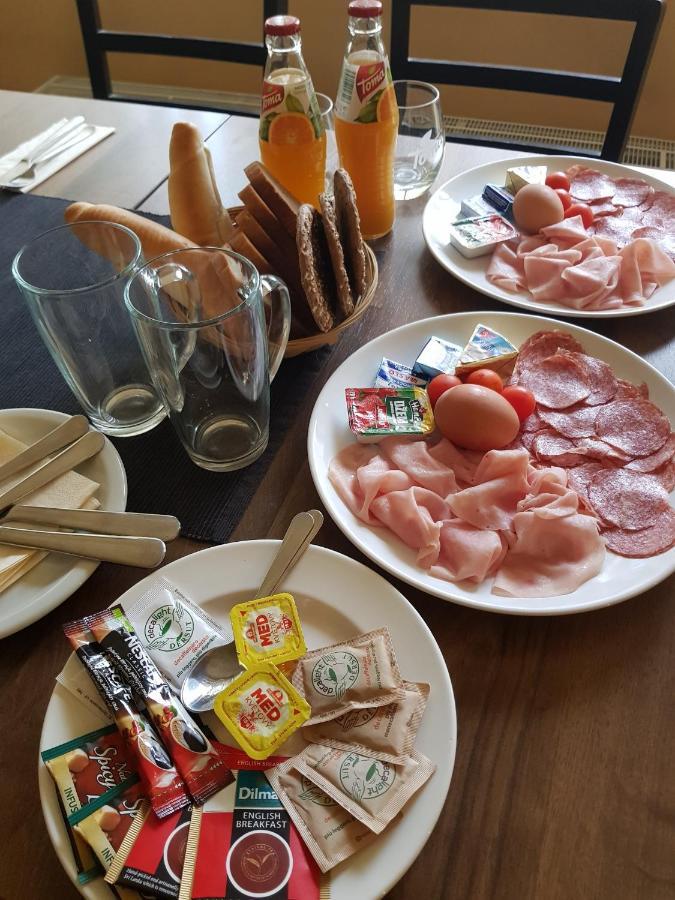 Penzion Piranha Mělník Eksteriør billede